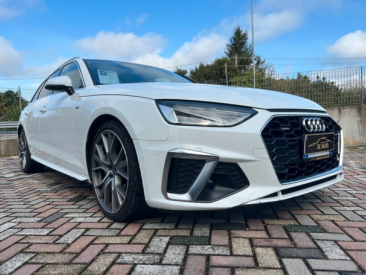 Audi A4 Avant 40 TDI S tronic S line - Samsaru's Car Outlet
