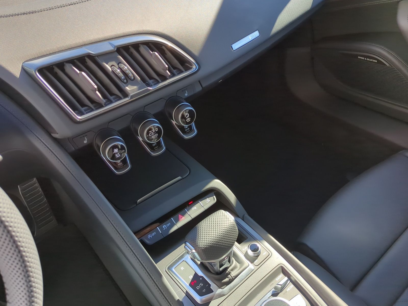 Audi R8 Coupé V10 performance RWD - Samsaru's Car Outlet