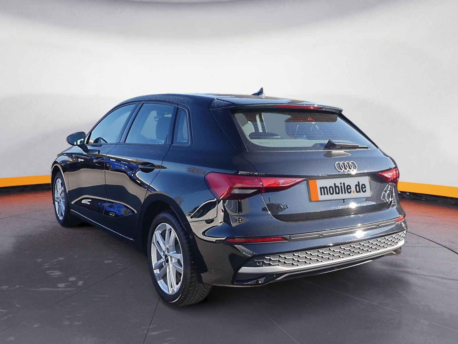 Audi A3 Sportback 35 TFSI Advanced - Samsaru's Car Outlet