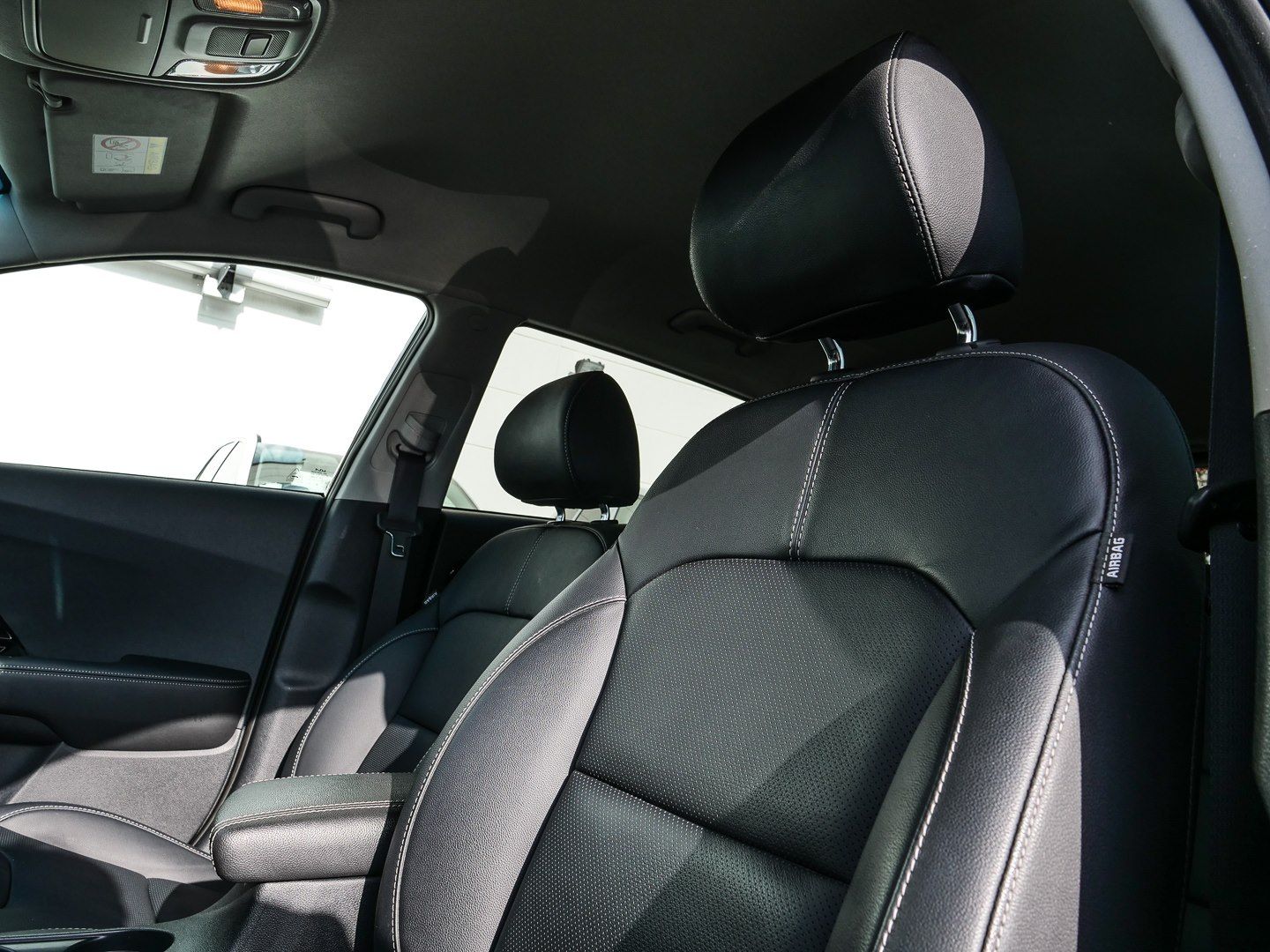 Kia Niro 1.6 GDI Spirit Plug-in Hybrid - Samsaru's Car Outlet