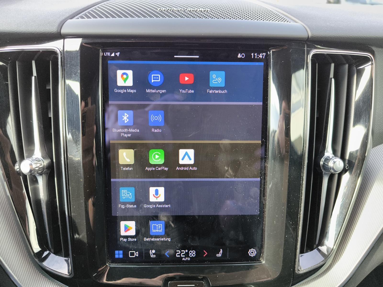 Volvo XC60 B4 Diesel  AWD Aut. ACC AHK Standhzg.