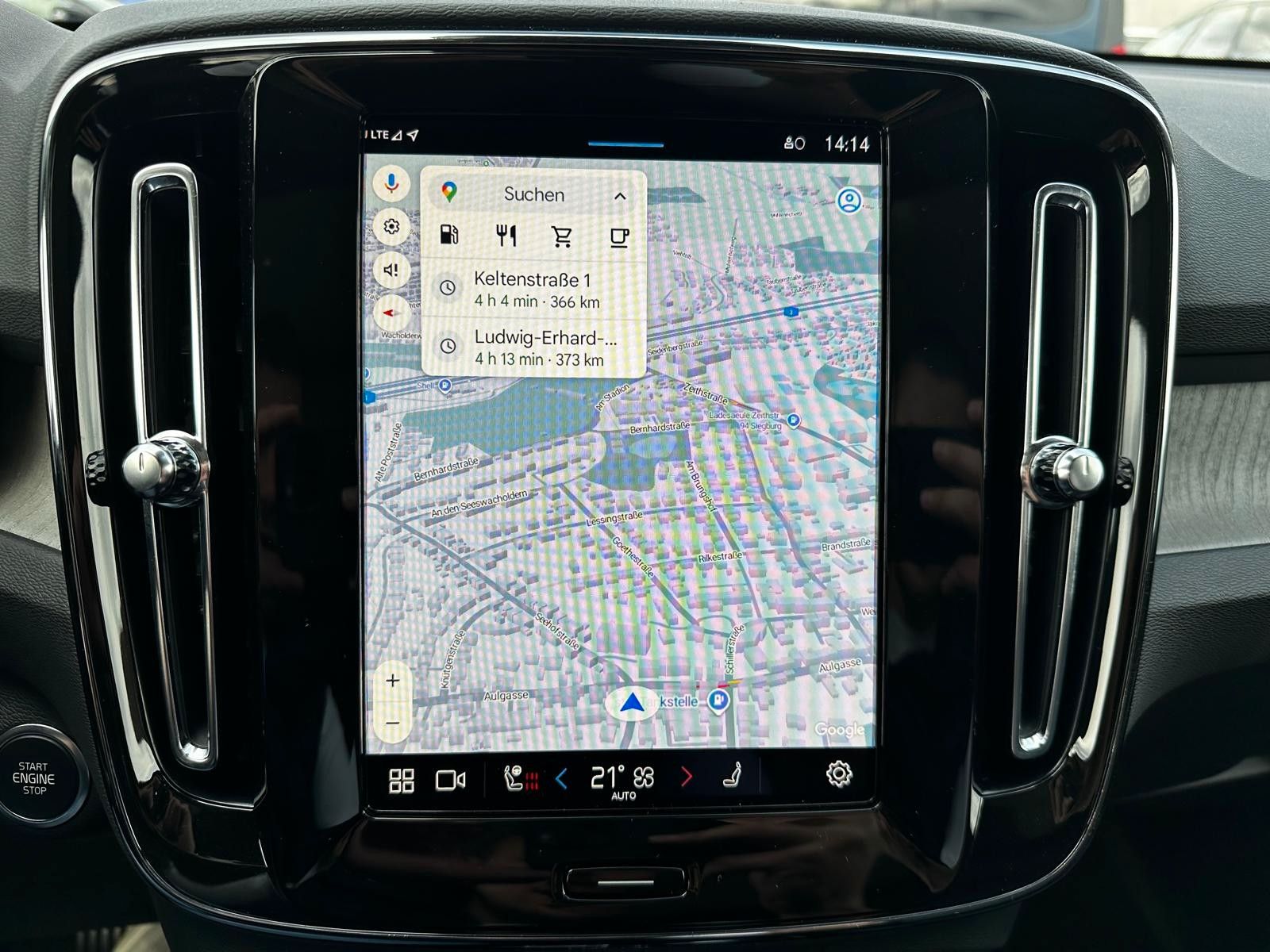 Volvo XC40 B3 Plus Dark Leder,AHK,Pano,360°,BLIS,ACC