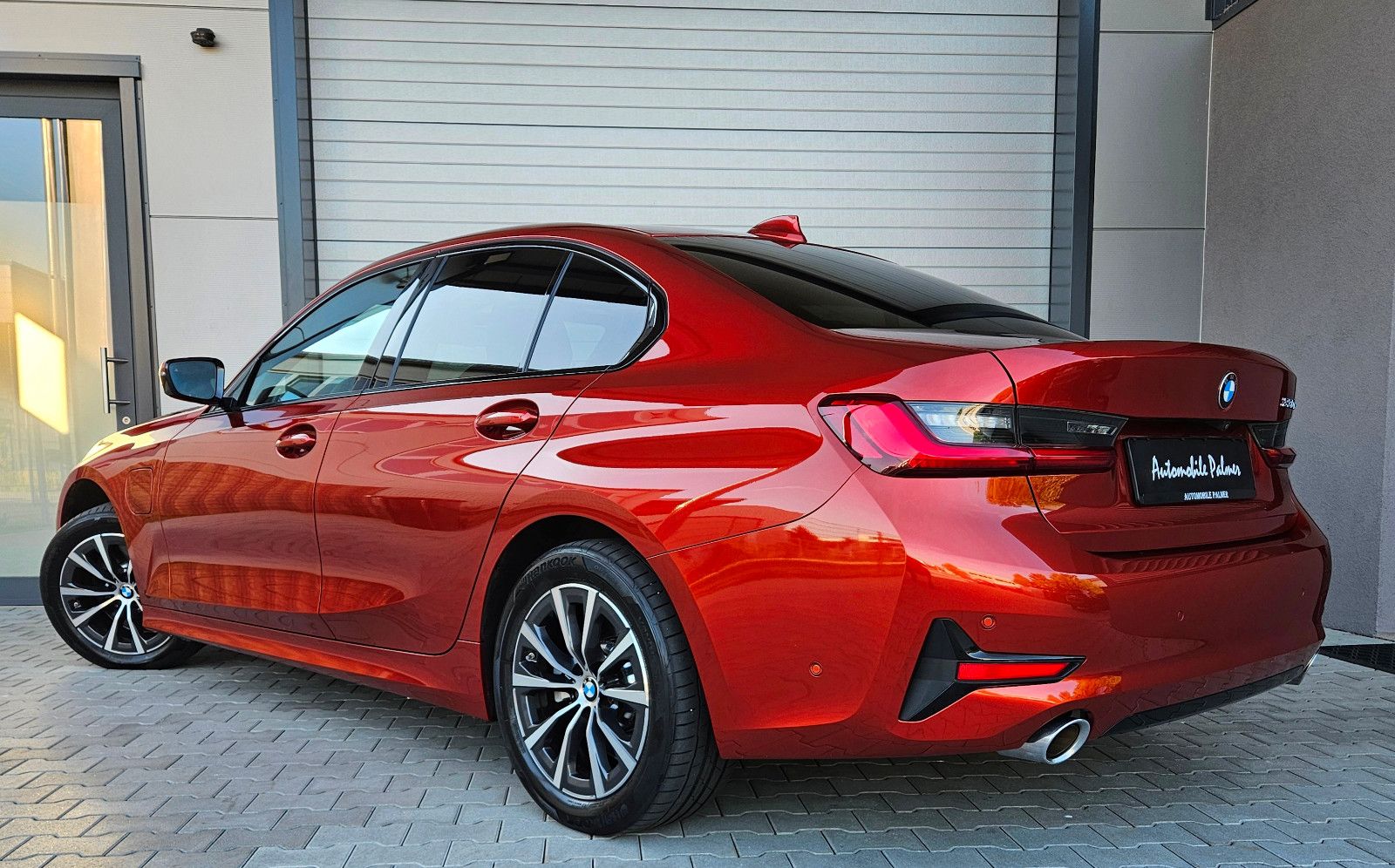 BMW 330e M Sport - Samsaru's Car Outlet