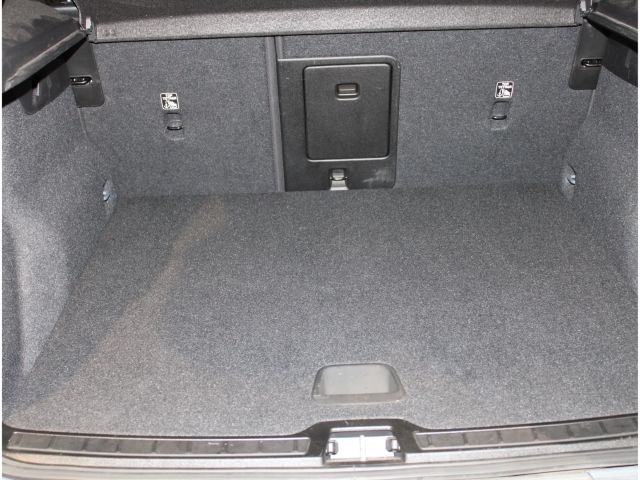 Volvo XC40 T5 Recharge Plus Dark FWD AHK 360° Kamera L