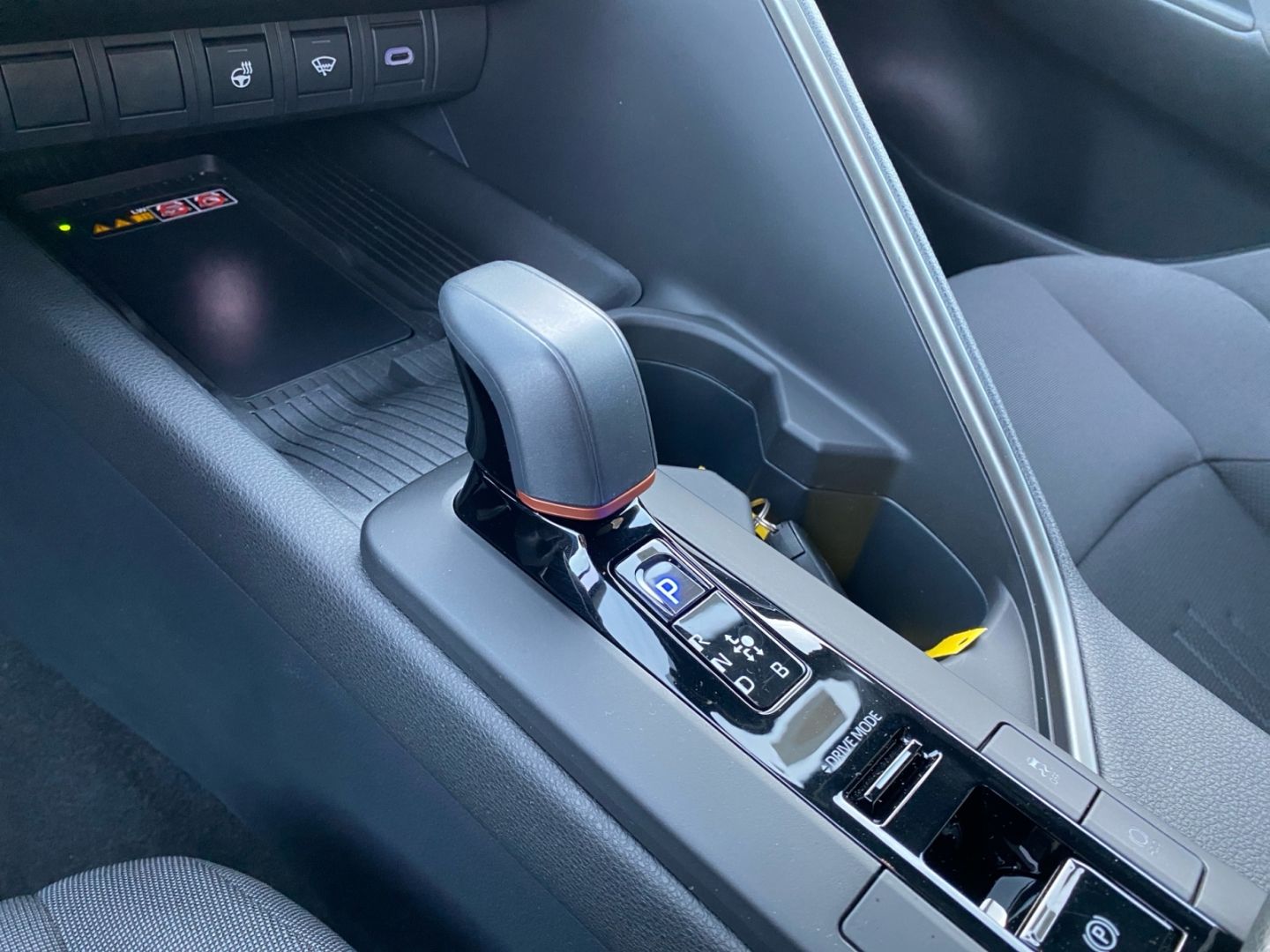 Toyota C-HR 1.8 Hybrid Team D *LED*el Heck*ACC*CAM*SHZ*