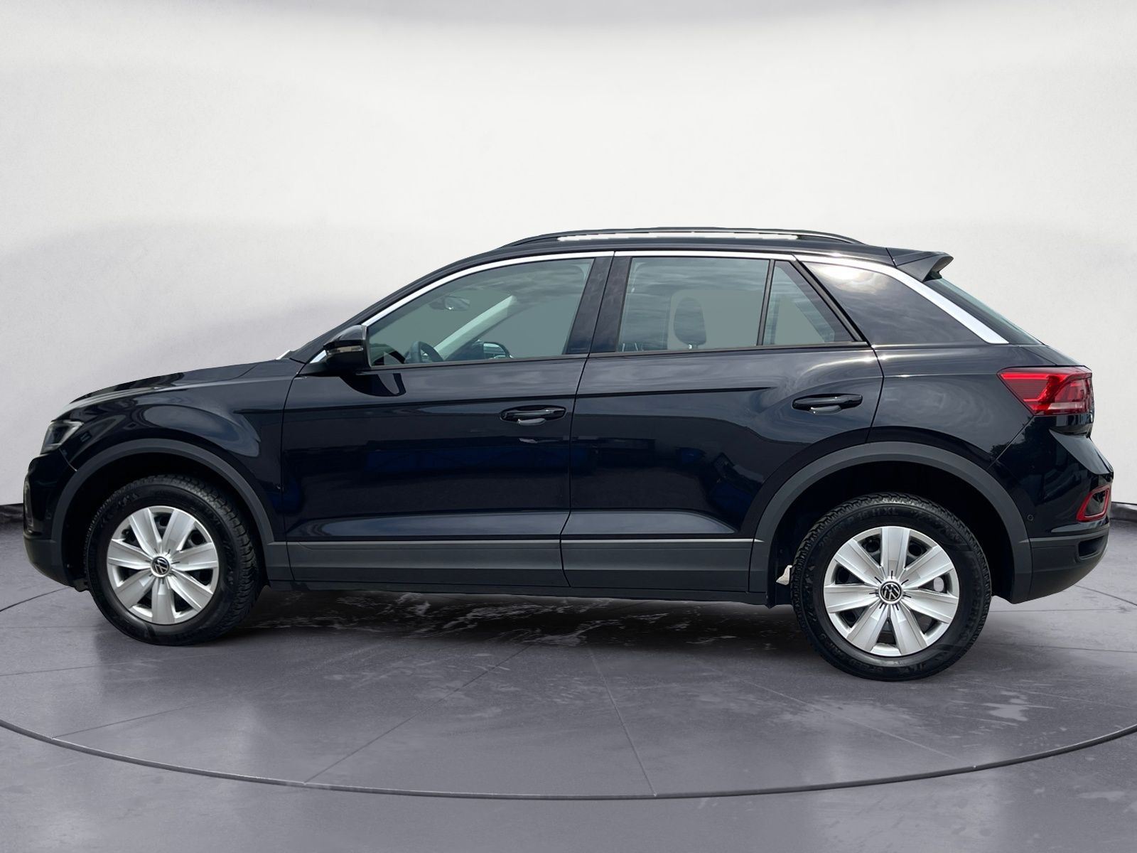 Volkswagen T-Roc Life 1.0 l TSI - Samsaru's Car Outlet