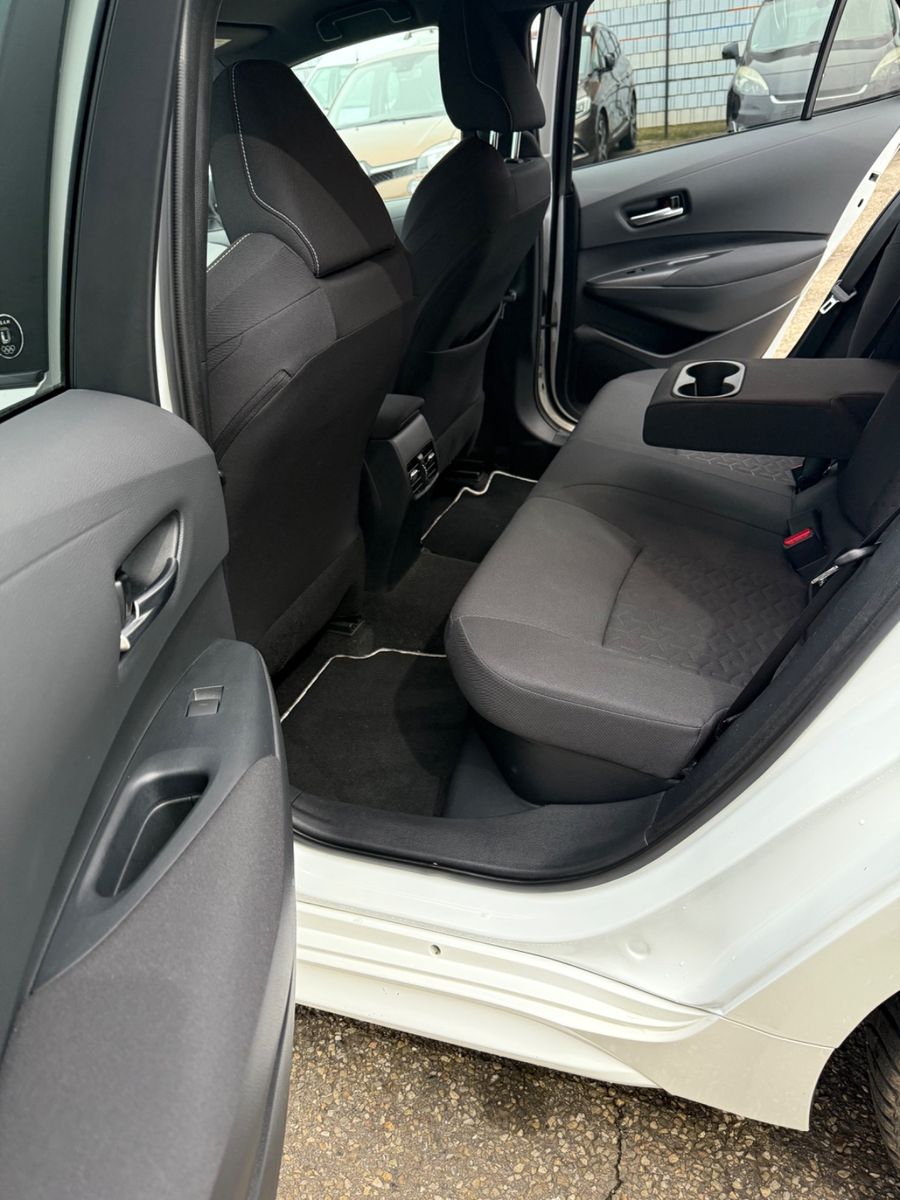 Toyota Corolla Touring Sports Hybrid Team D - Samsaru's Car Outlet