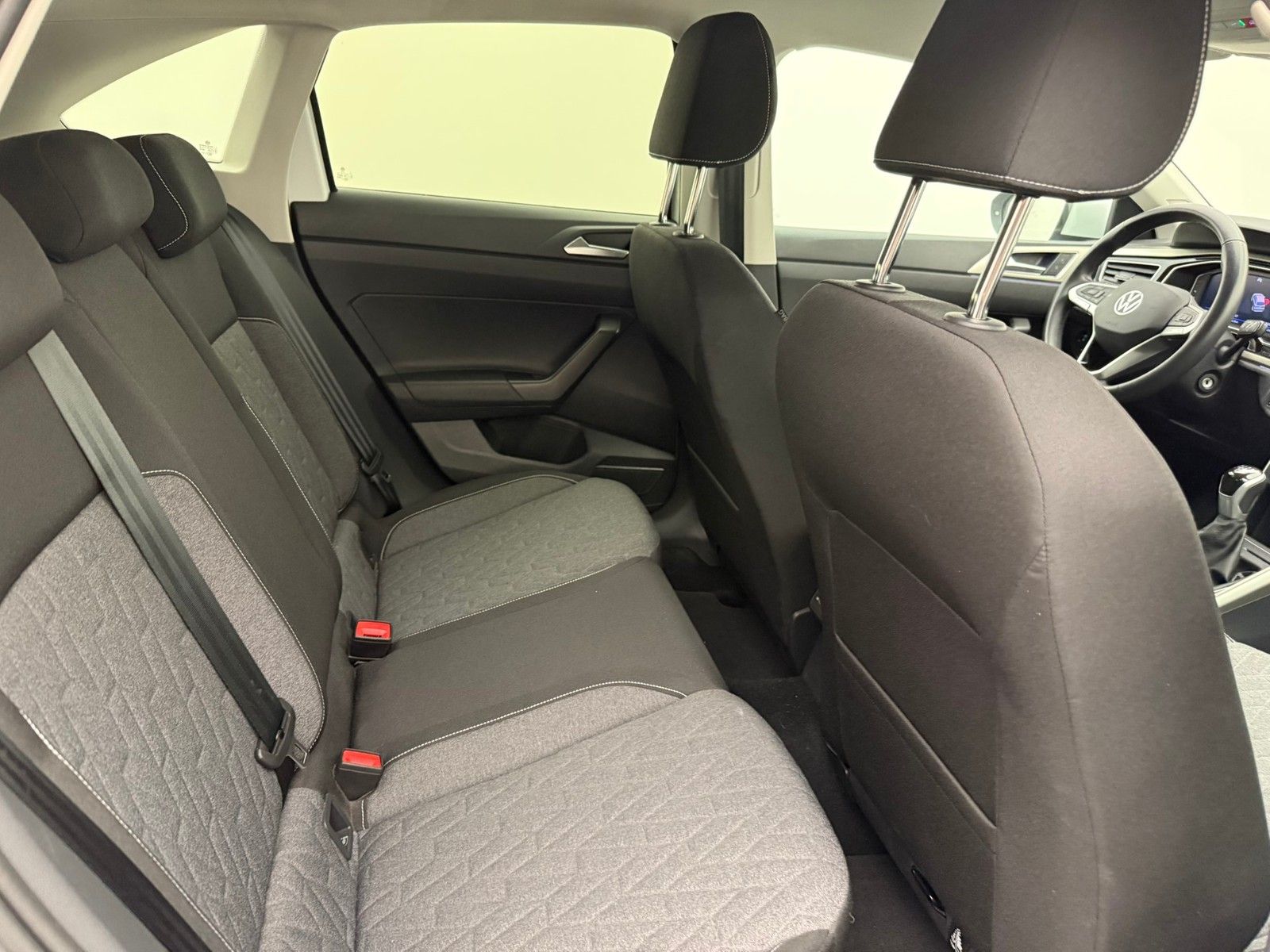 Volkswagen Taigo 1.0 TSI Life MOVE - Samsaru's Car Outlet