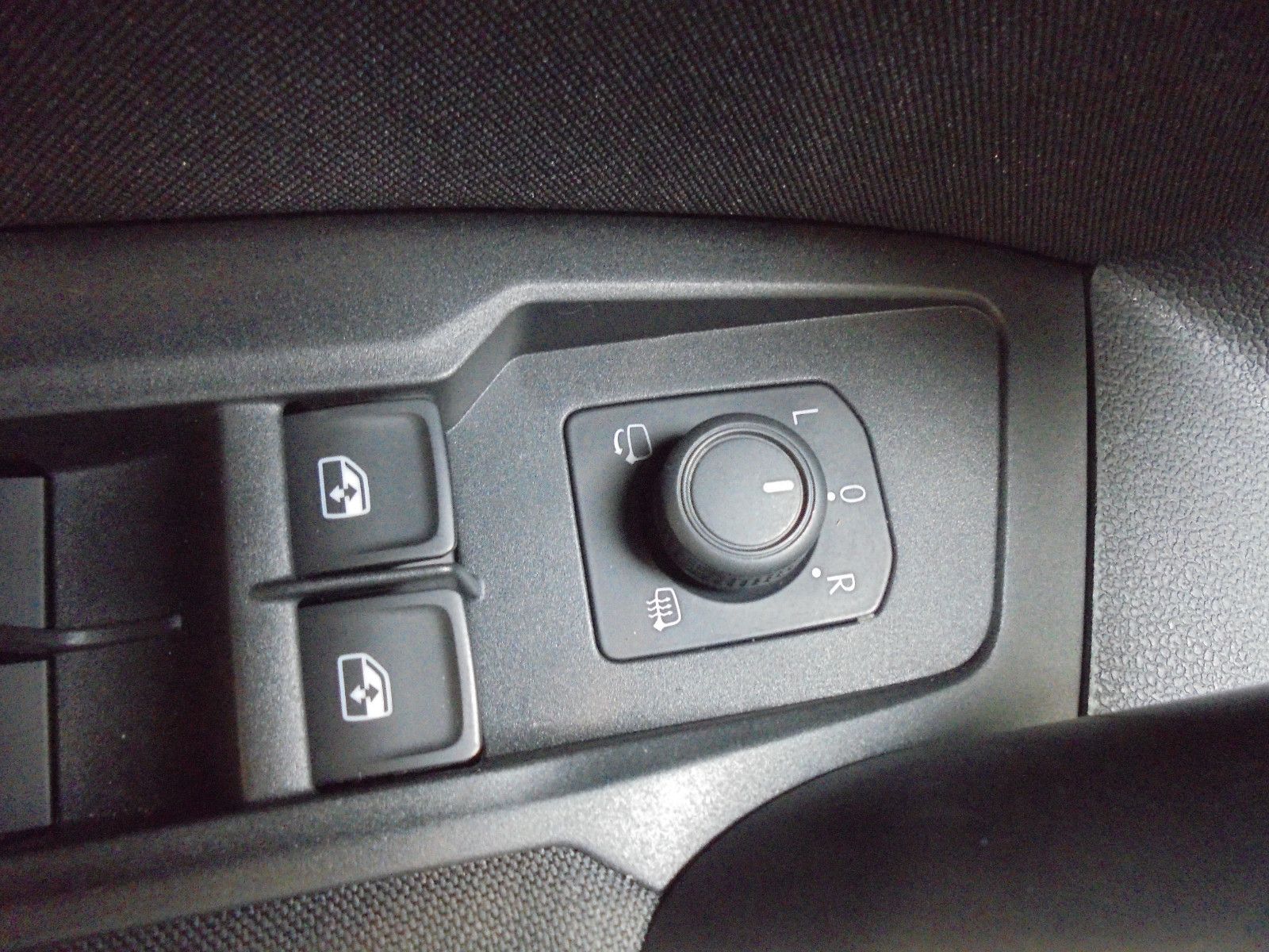 Volkswagen Tiguan Life TDI - Samsaru's Car Outlet