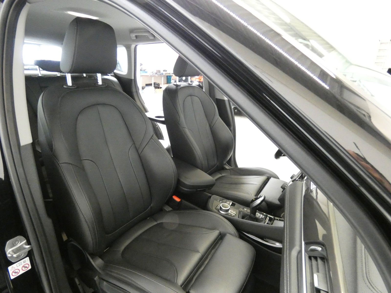 BMW X1 xDrive 20 i xLine - Samsaru's Car Outlet