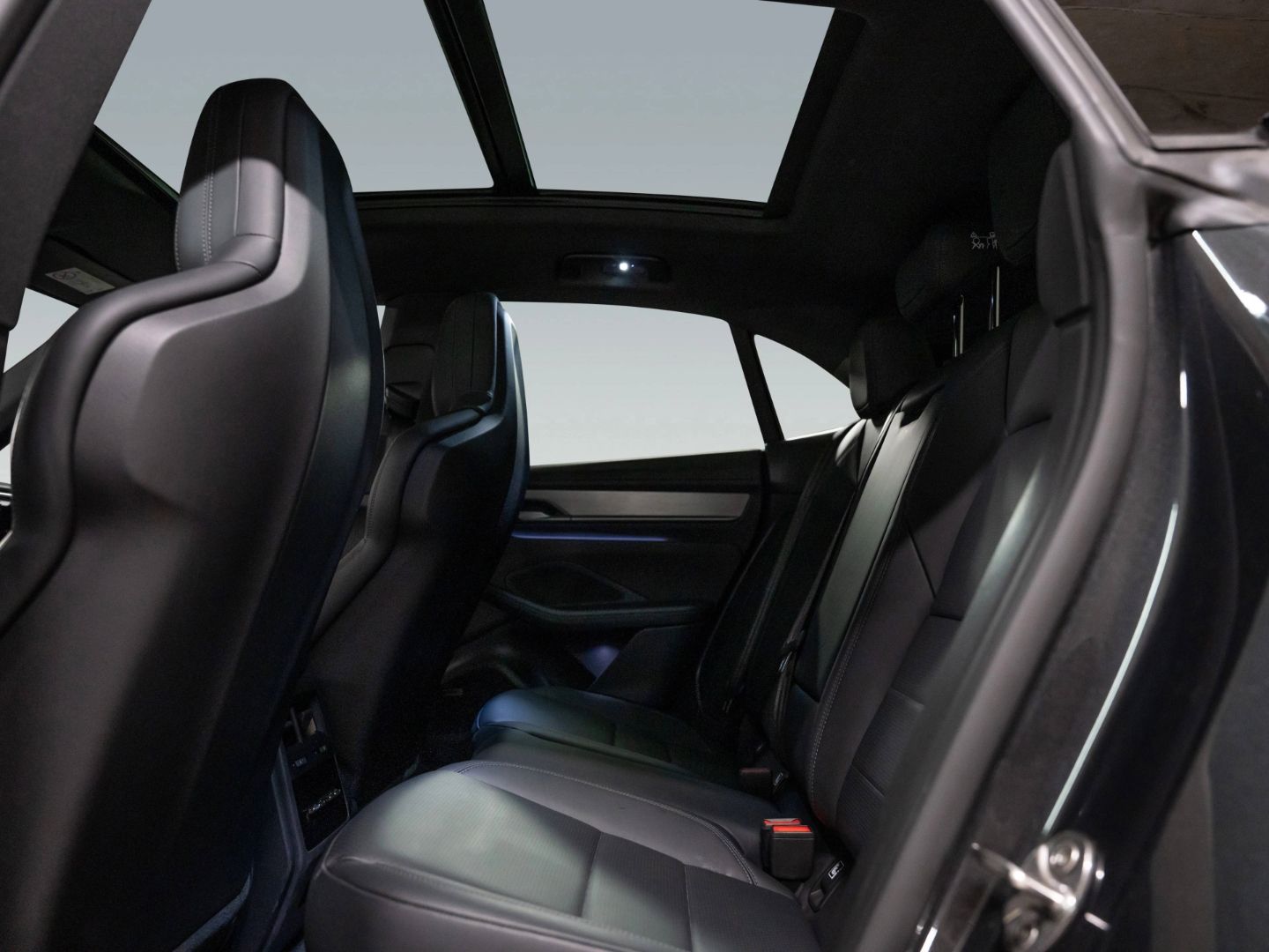 Porsche Macan 4S Sport Chrono Paket AR HUD InnoDrive