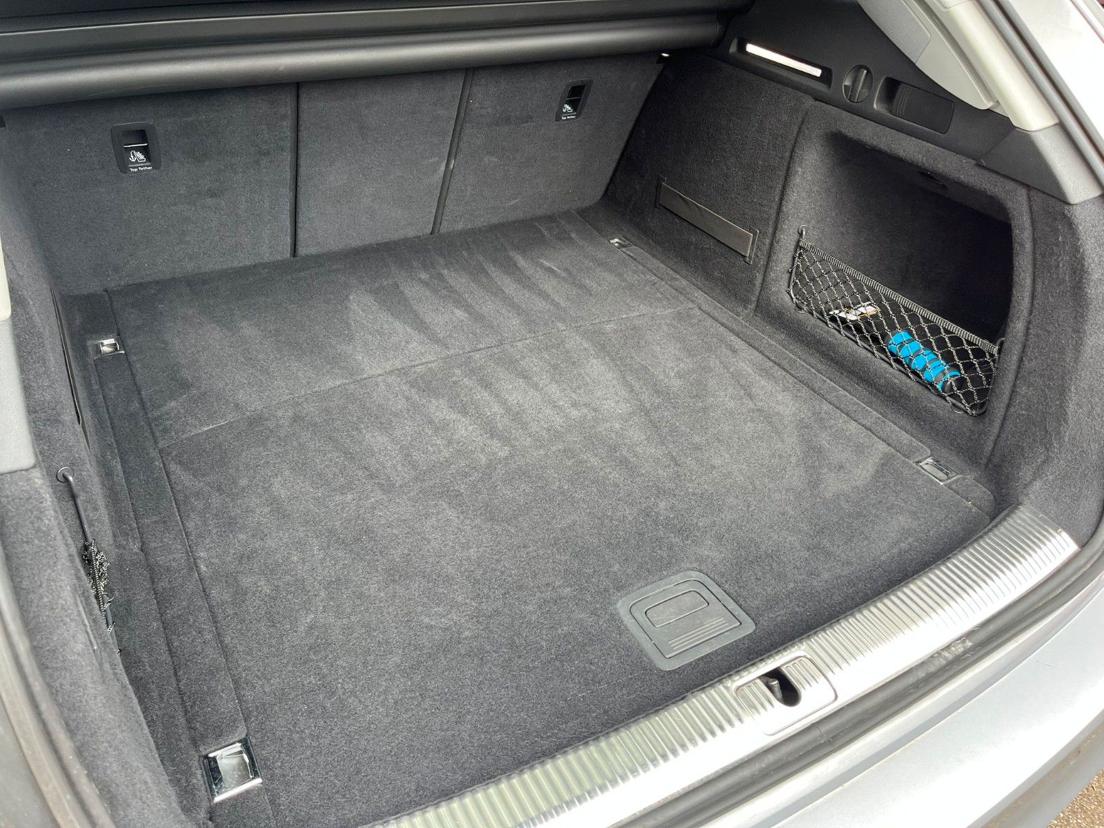 Audi A4 Avant 30 TDI DSG advanced - Samsaru's Car Outlet
