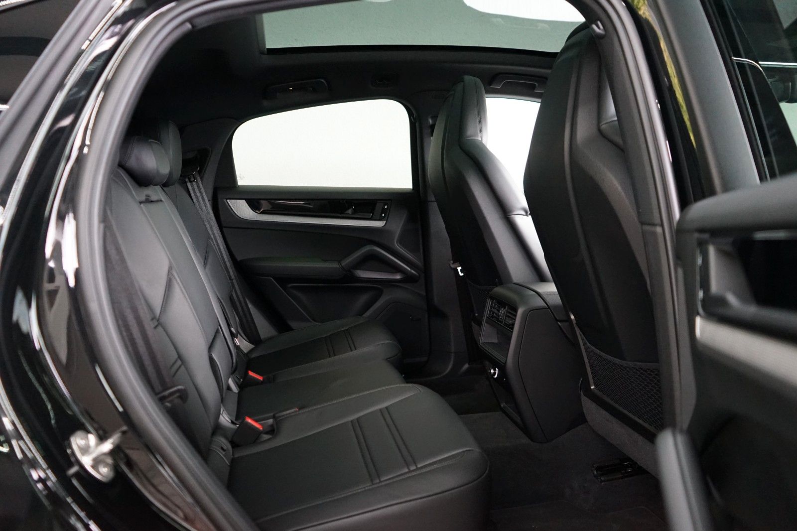 Porsche Cayenne Coupe E-Hybrid/P-DiSPLAY/BOSE/ACC/ACC/18