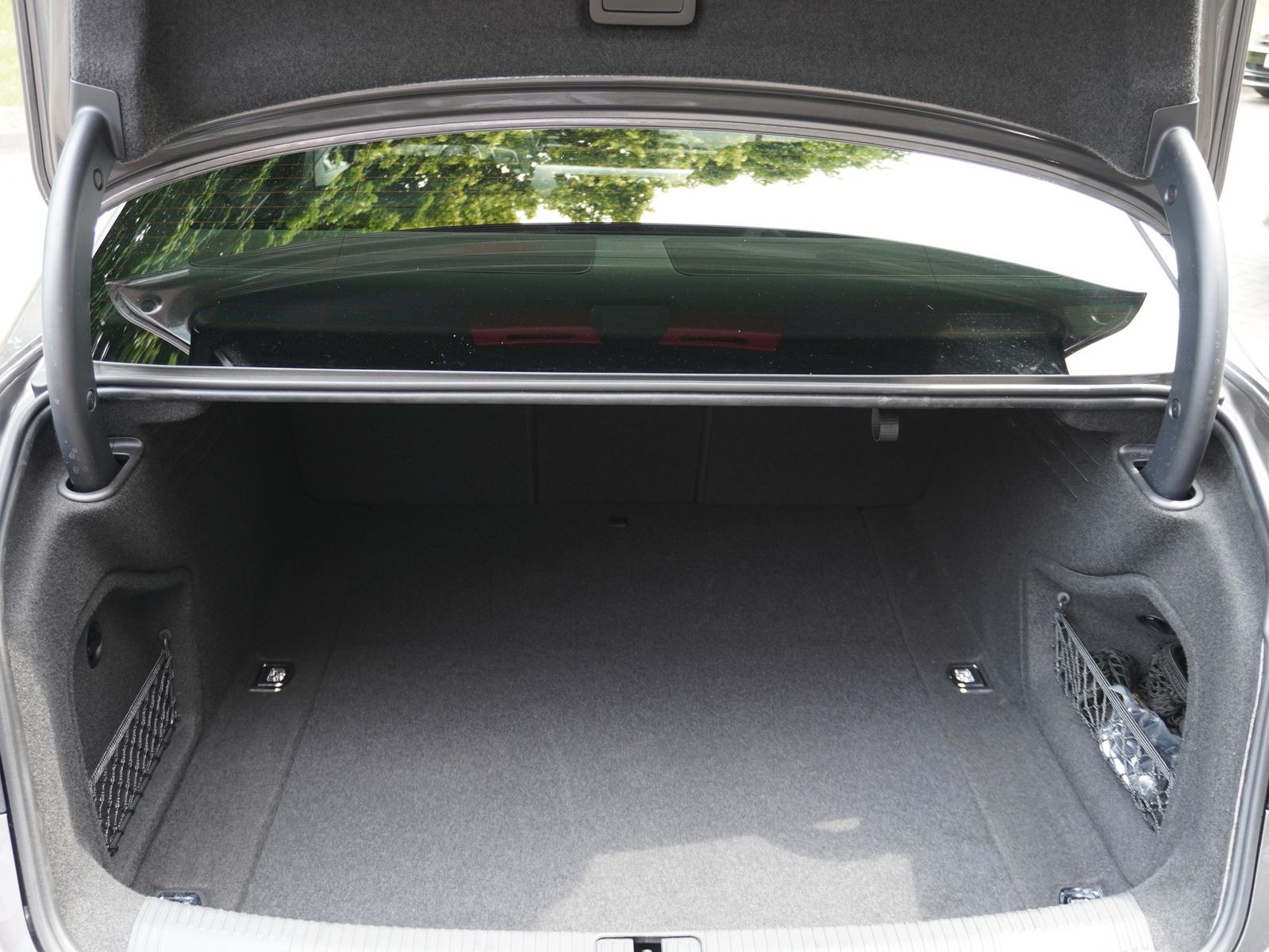 Audi A4 2.0 TDI 35 S-Line - Samsaru's Car Outlet