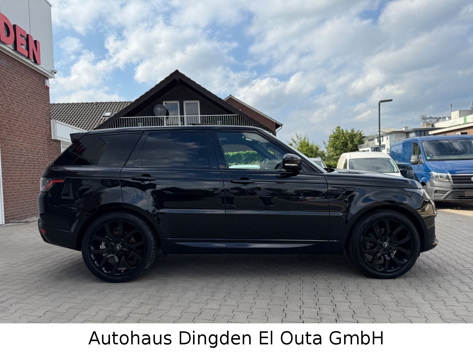 Range Rover Sport HSE 3.0 SDV6 Dynamic - Samsaru's Car Outlet