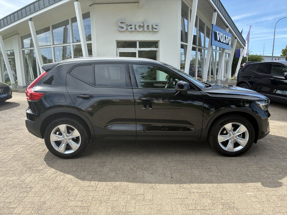 Volvo XC40 T2 Core  Anhängerzug