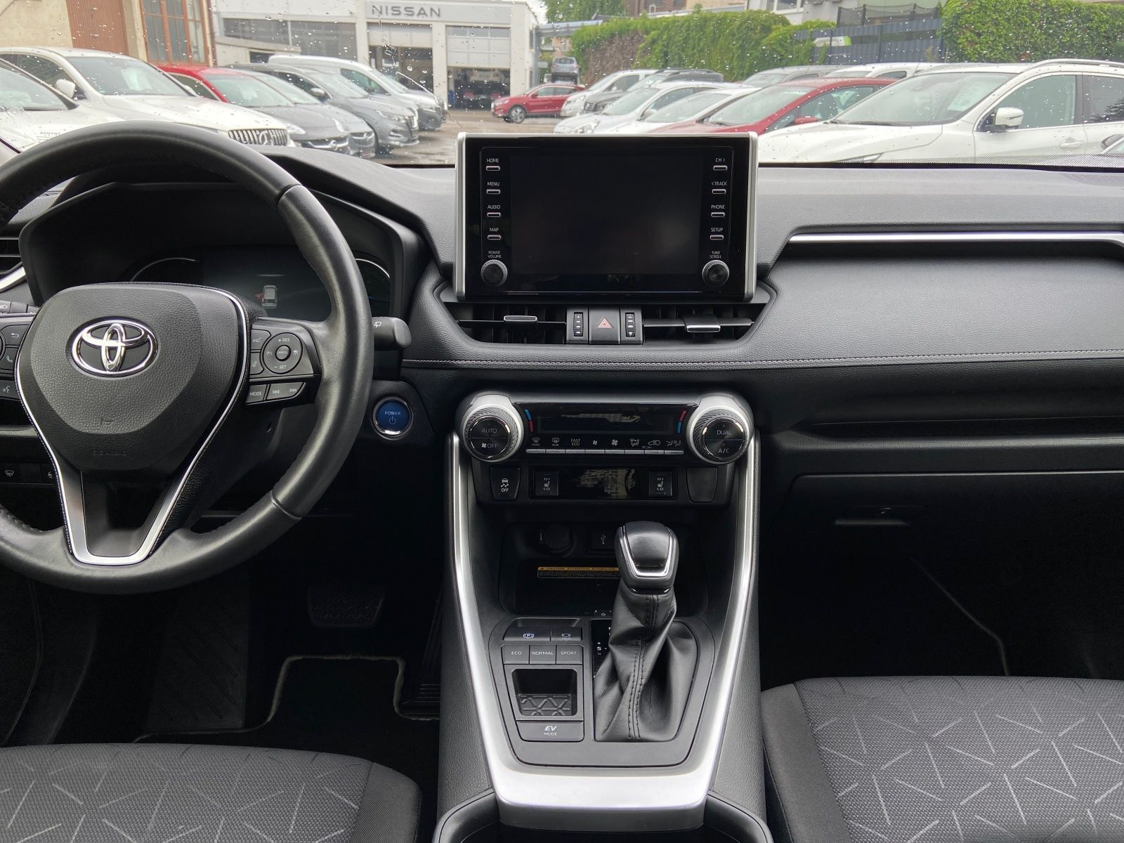 Toyota RAV 4 Hybrid - Samsaru's Car Outlet