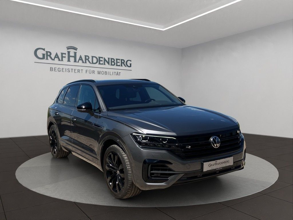 Volkswagen Touareg 3.0 V6 eHybrid OPF 4MOTION R - Samsaru's Car Outlet