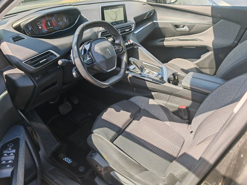 Peugeot 5008 BlueHDI 130 EAT8 KOMFORTSITZ - Samsaru's Car Outlet