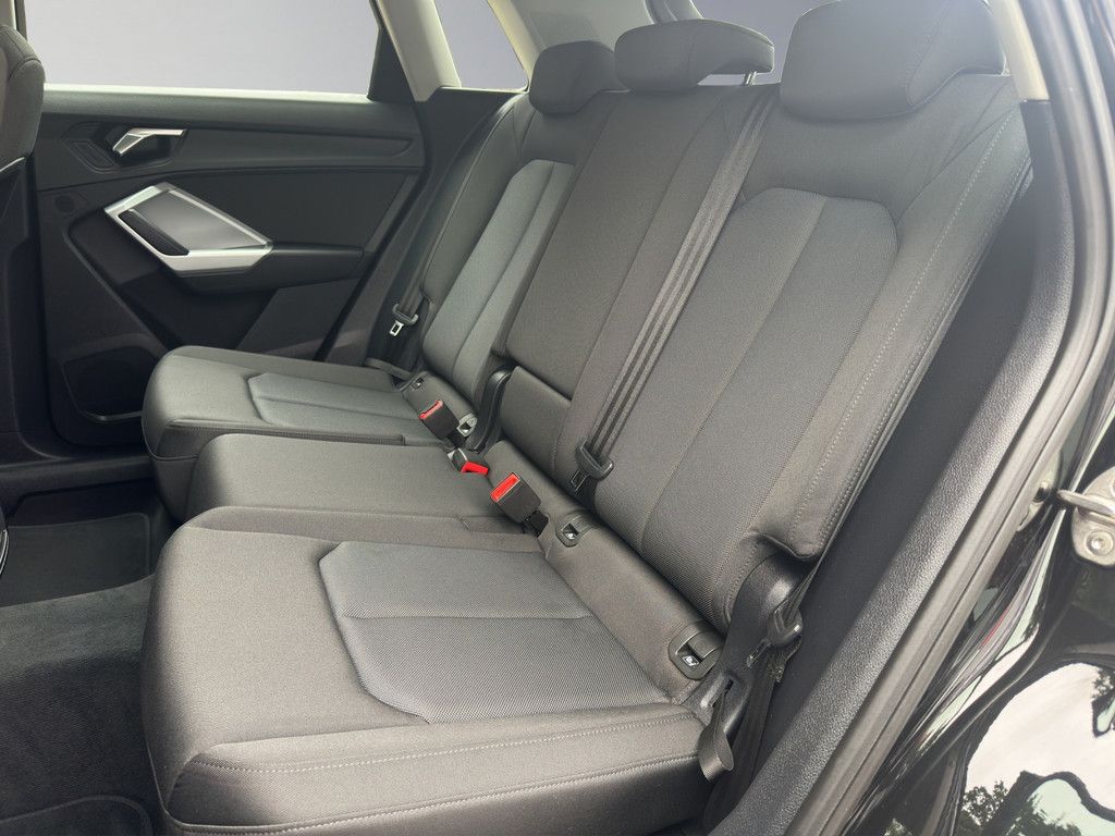 Audi Q3 35 2.0 TDI quattro advanced - Samsaru's Car Outlet