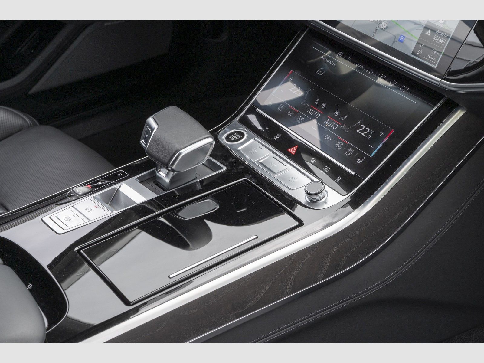 Audi A8 L 60TFSI Advanced - Samsaru's Car Outlet