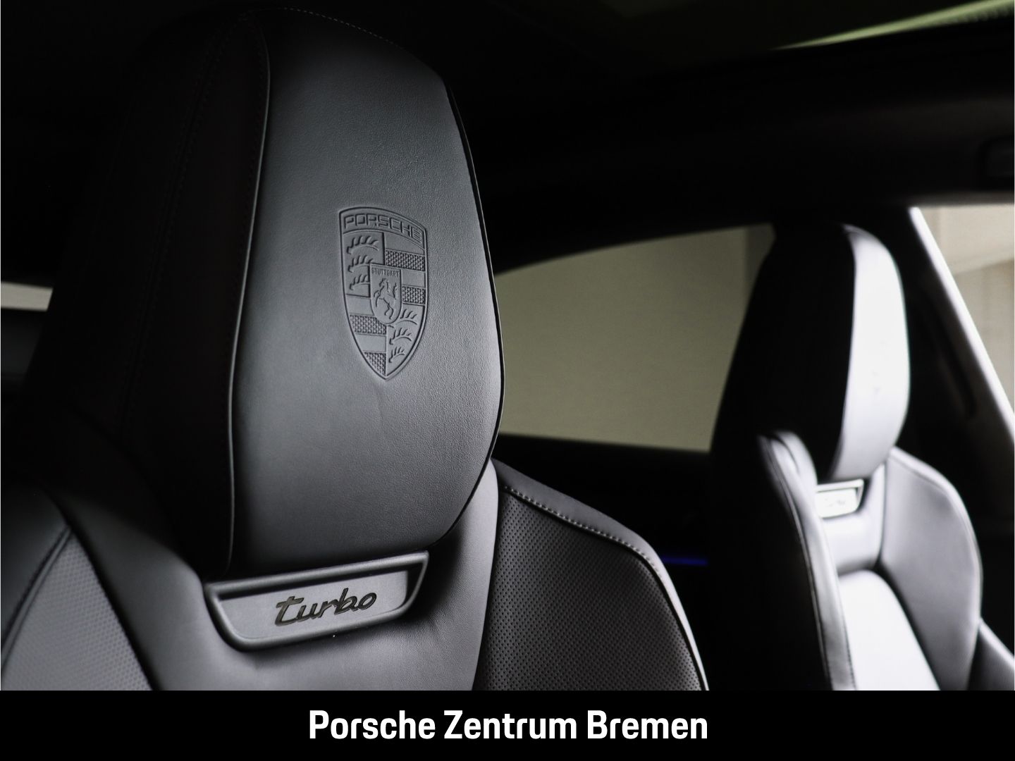 Porsche Macan Turbo - Samsaru's Car Outlet