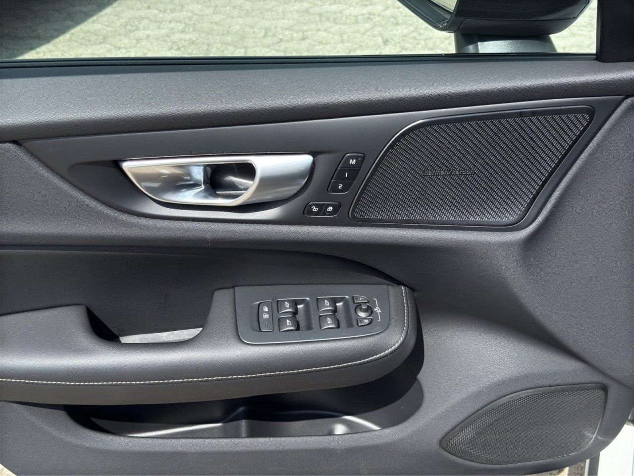 Volvo S60 B4 Plus Dark/Leder/Navi/Pano/Standhz/20Zoll