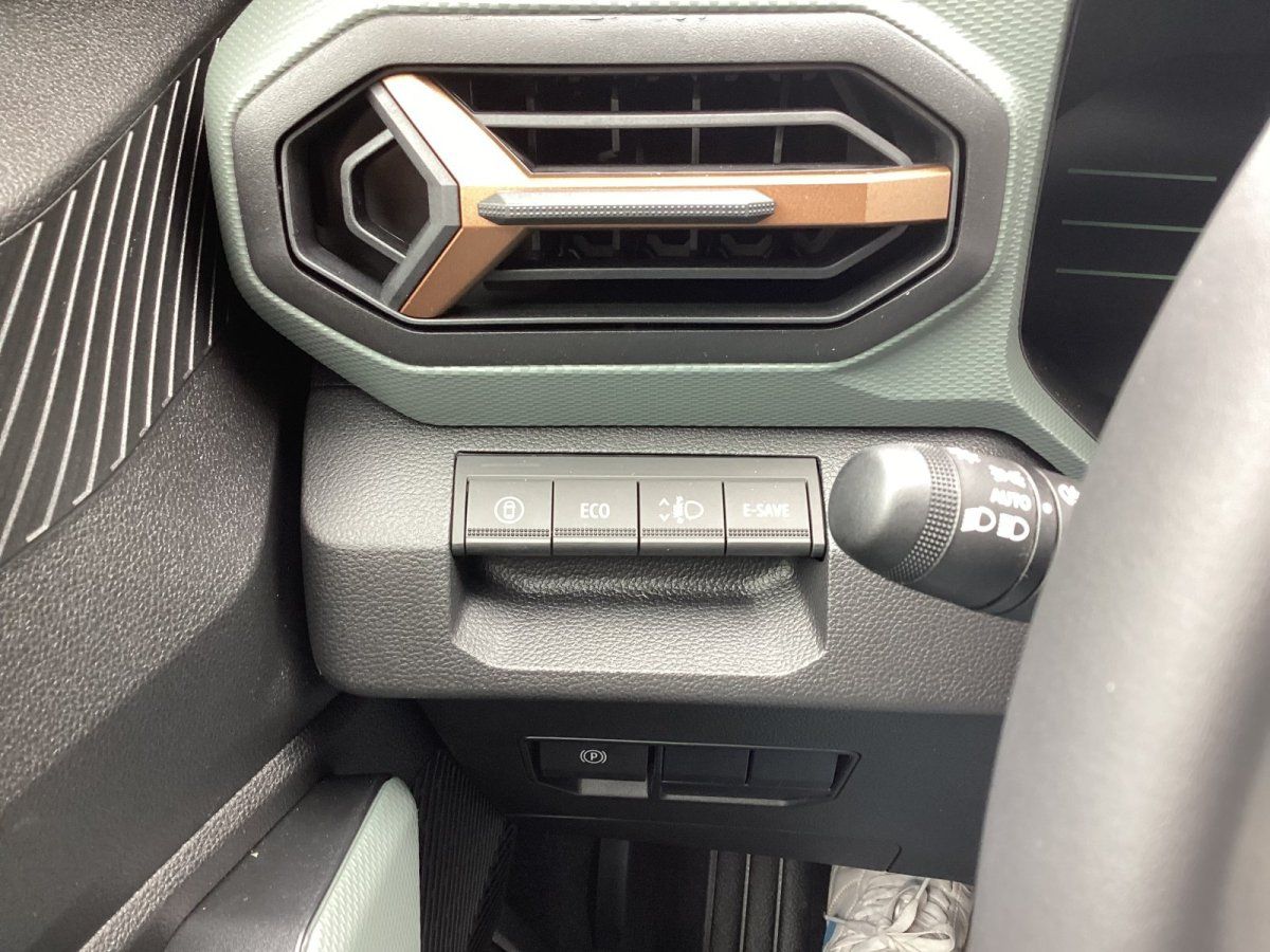 Dacia Duster Extreme Hybrid - Samsaru's Car Outlet