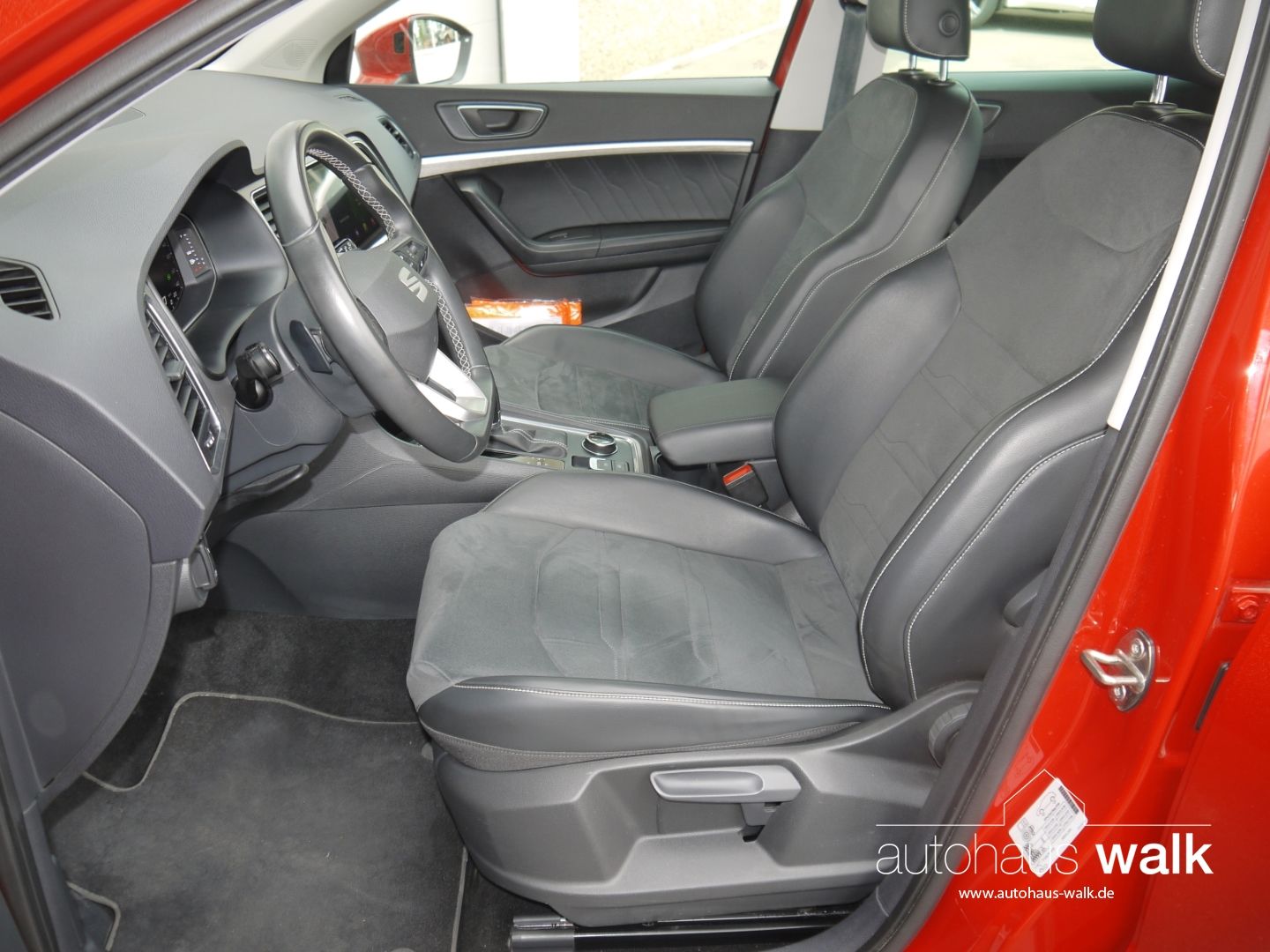 Seat Ateca 2.0 TDI DSG Xperience NAVI Beats AHK LED R