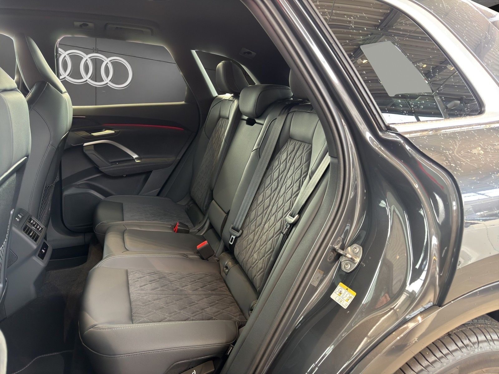 Audi Q5 TDI quattro s-tronic S line AHK+Matrix