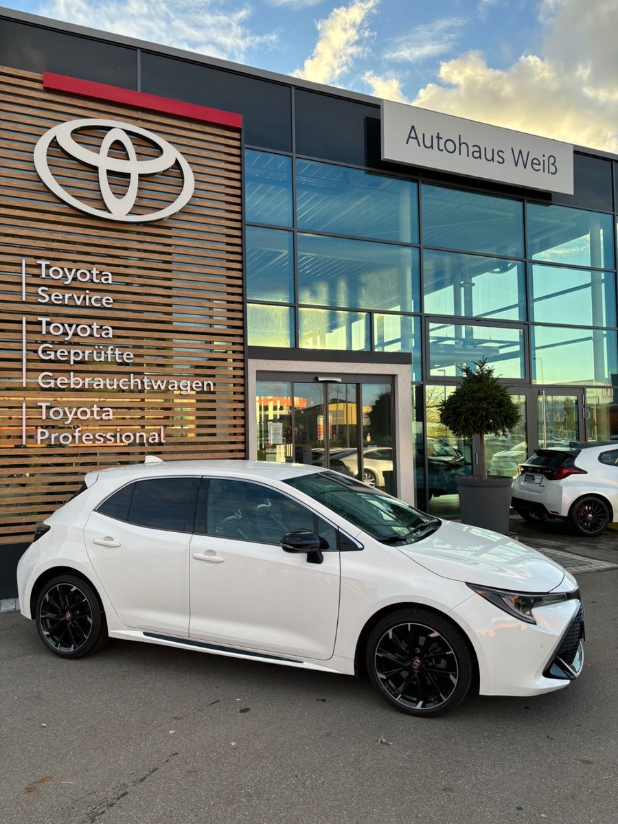 Toyota Corolla 2.0 Hybrid GR Sport - Samsaru's Car Outlet