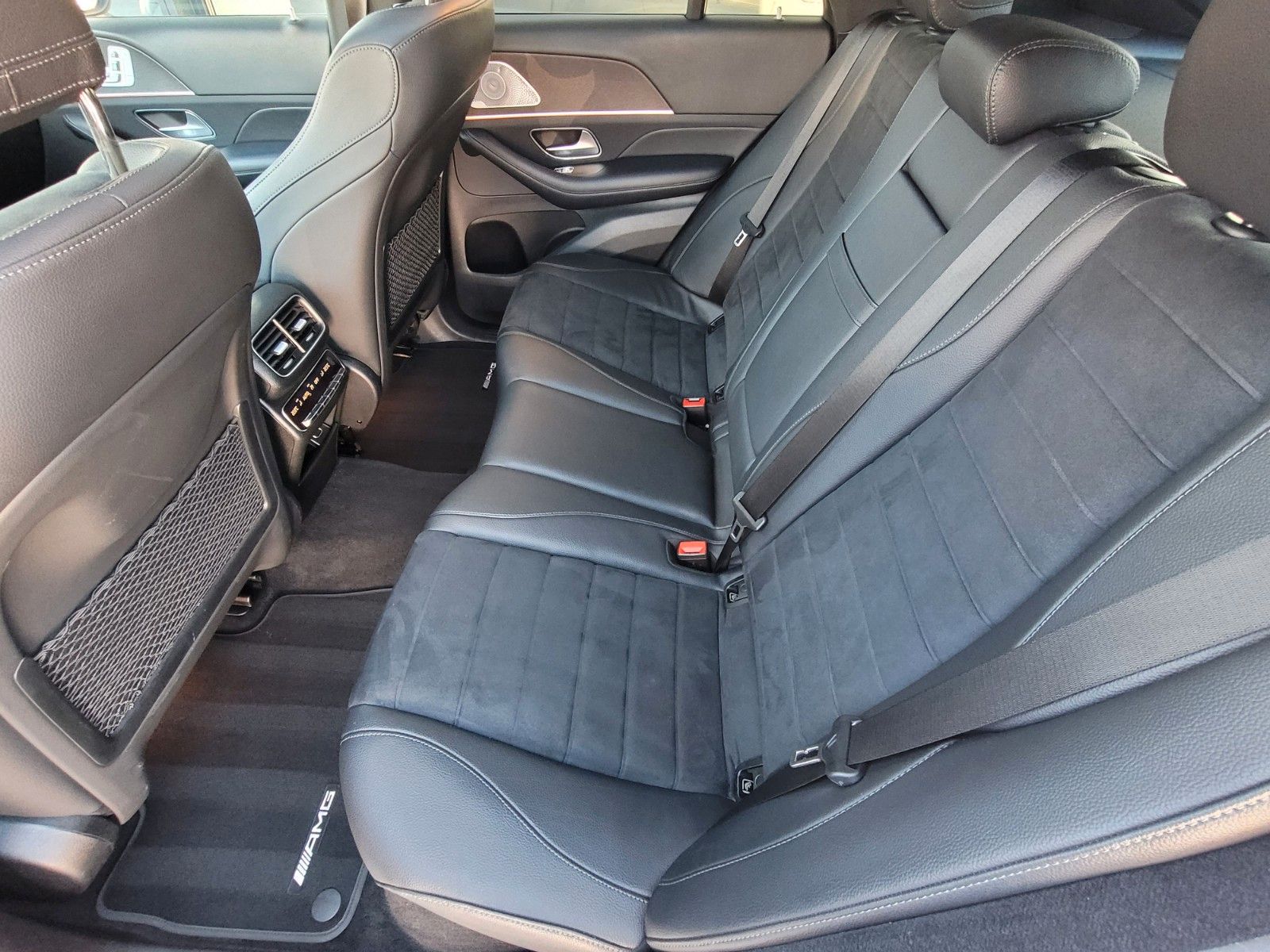 Mercedes-Benz GLE 400d Coupe AMG|22"|Burmester|Pano|360°|Head