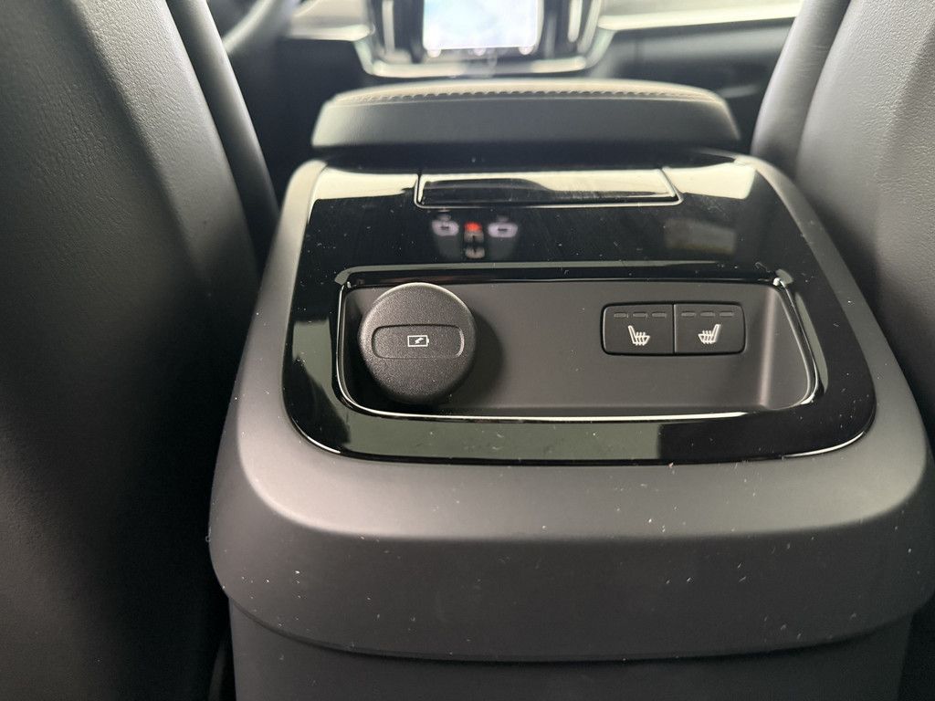 Volvo S90 T8 Plus Dark Plug-In Hybrid AWD