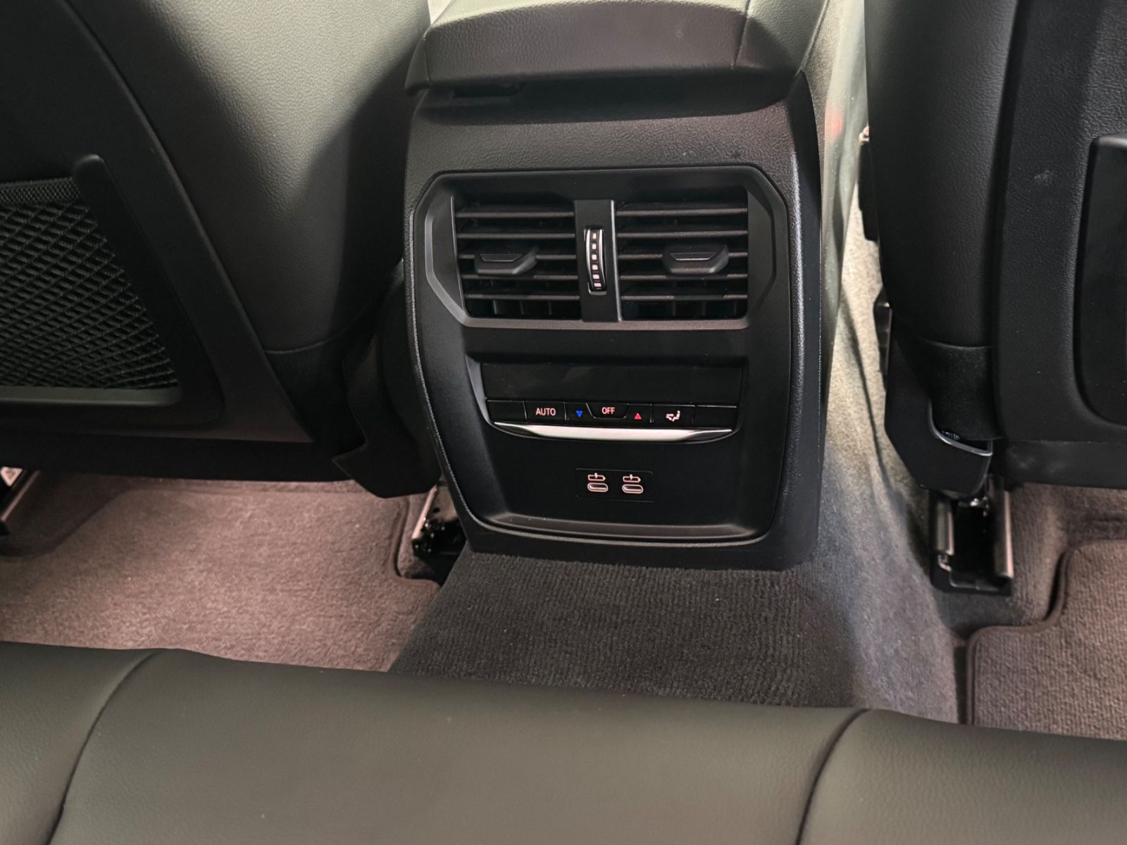 BMW 330 Touring i M Sport - Samsaru's Car Outlet