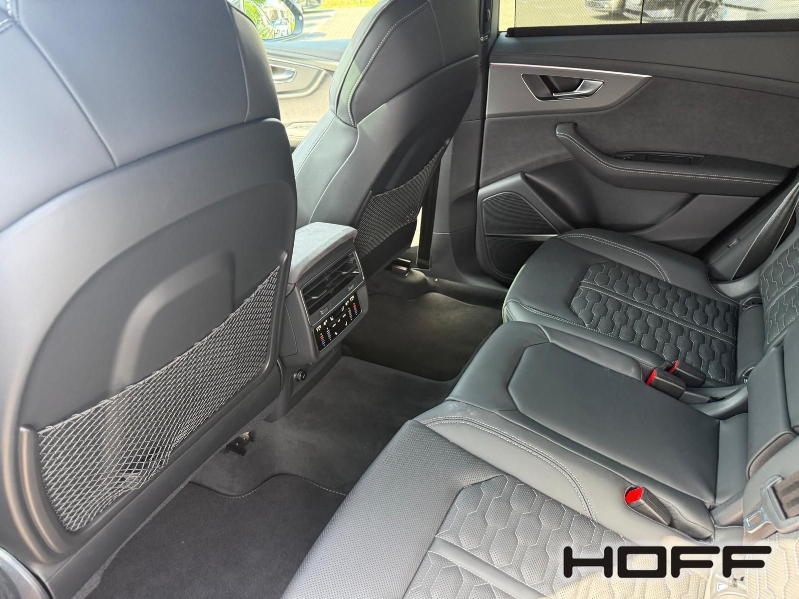 Audi RSQ8 performance