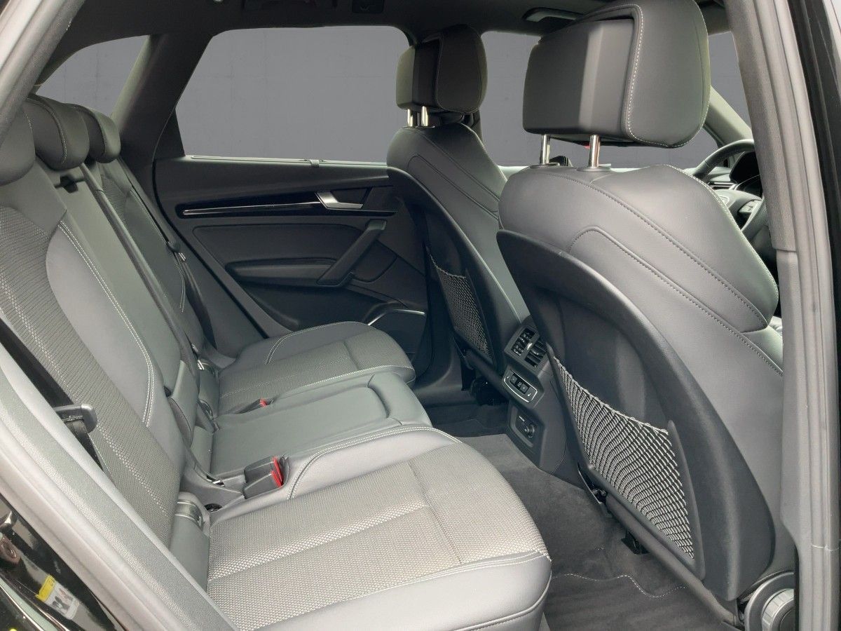 Audi Q5 45 TFSI QU S-LINE - Samsaru's Car Outlet
