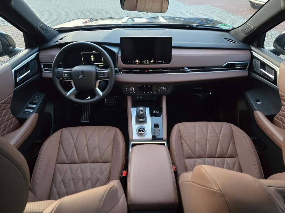 Mitsubishi PHEV Outlander Top LUXURY//0,99% FINANZIERUNG