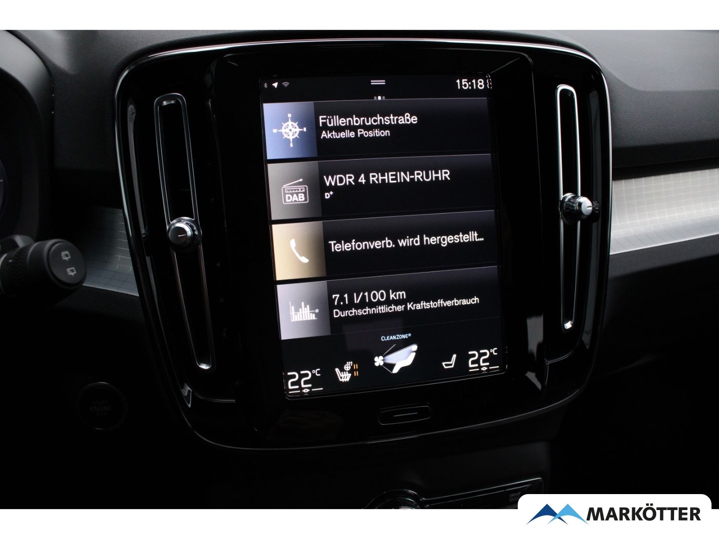 Volvo XC40 Plus Dark Recharge Plug-In Hybrid 2WD AHK