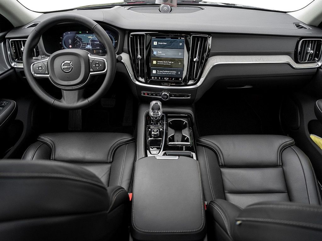Volvo S60 T8 Ultimate Dark Recharge AWD PANO ACC HUD