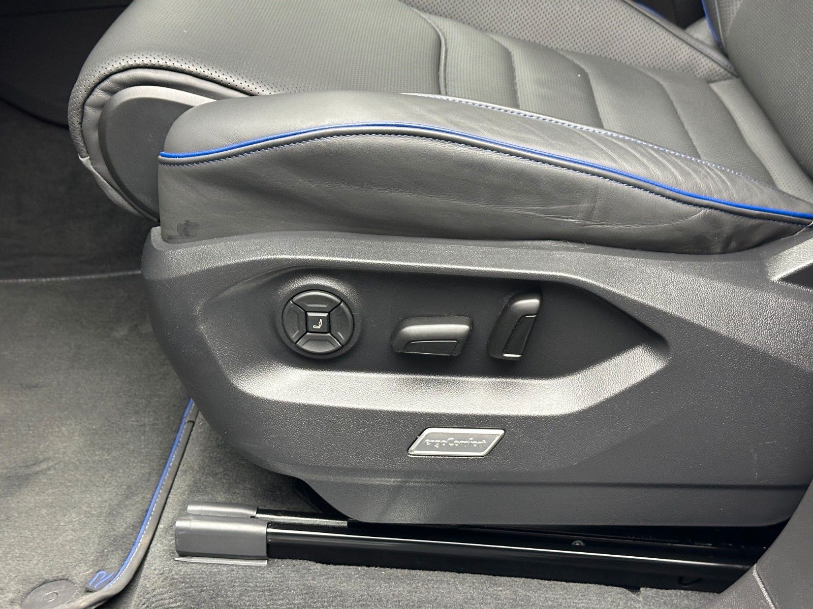 Volkswagen Touareg eHybrid 340 kW 4Mot. R-Line*21Zoll*DynAu