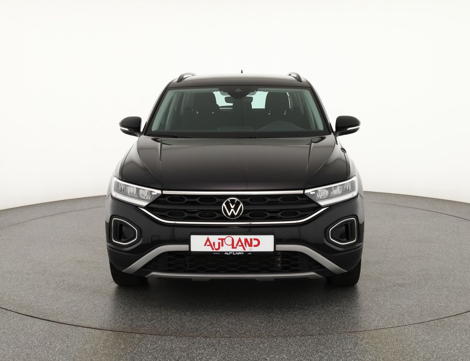Volkswagen T-Roc 1.5 TSI DSG - Samsaru's Car Outlet