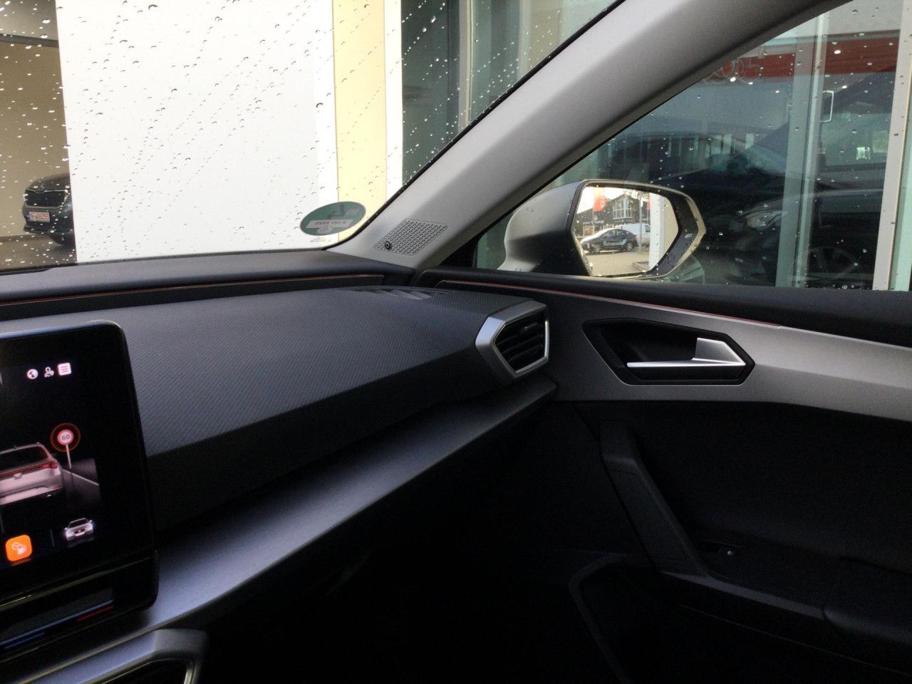 Seat Leon Sportstourer 1.5 eTSI FR AHK Pano