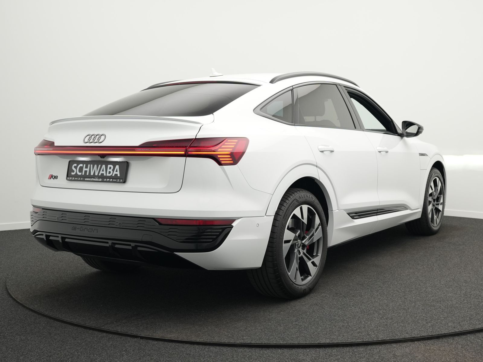 Audi Q8 Sportback e-tron 50 S line quattro