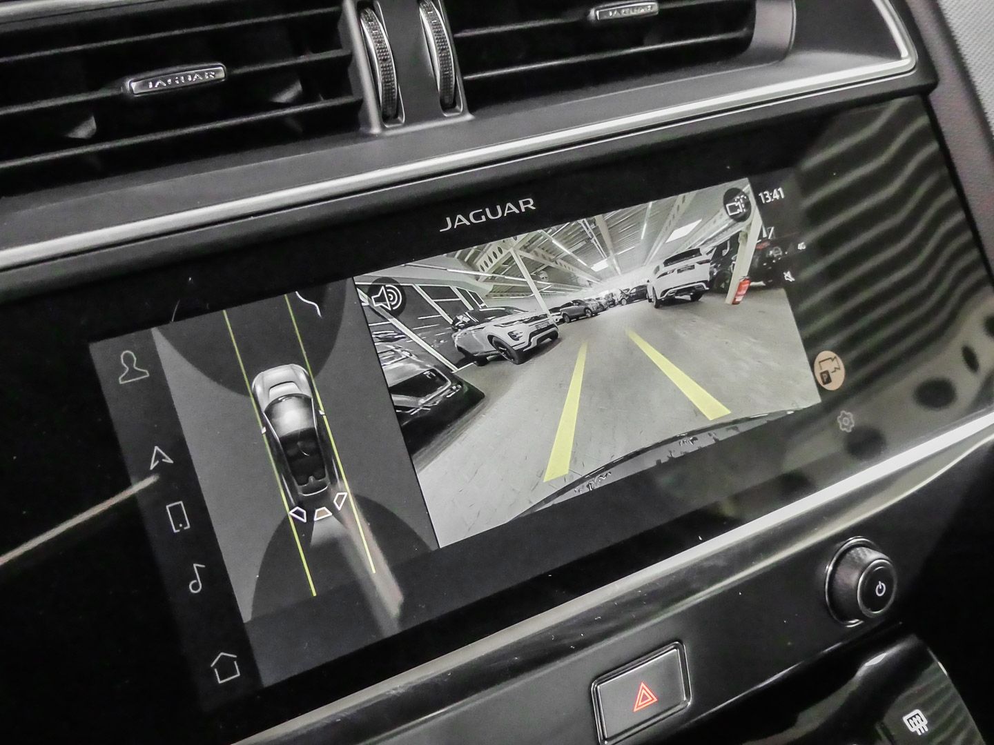 Jaguar I-Pace R-Dynamic SE EV400 Allrad HUD StandHZG Pa
