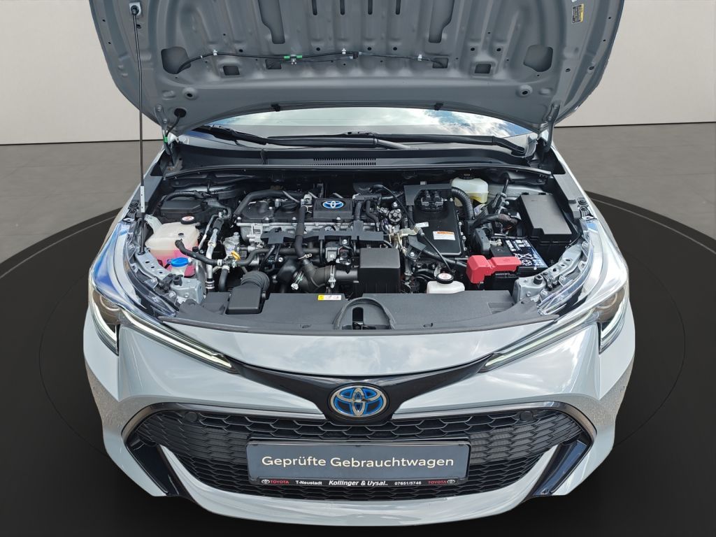 Toyota Corolla 1.8 Hybrid - Samsaru's Car Outlet