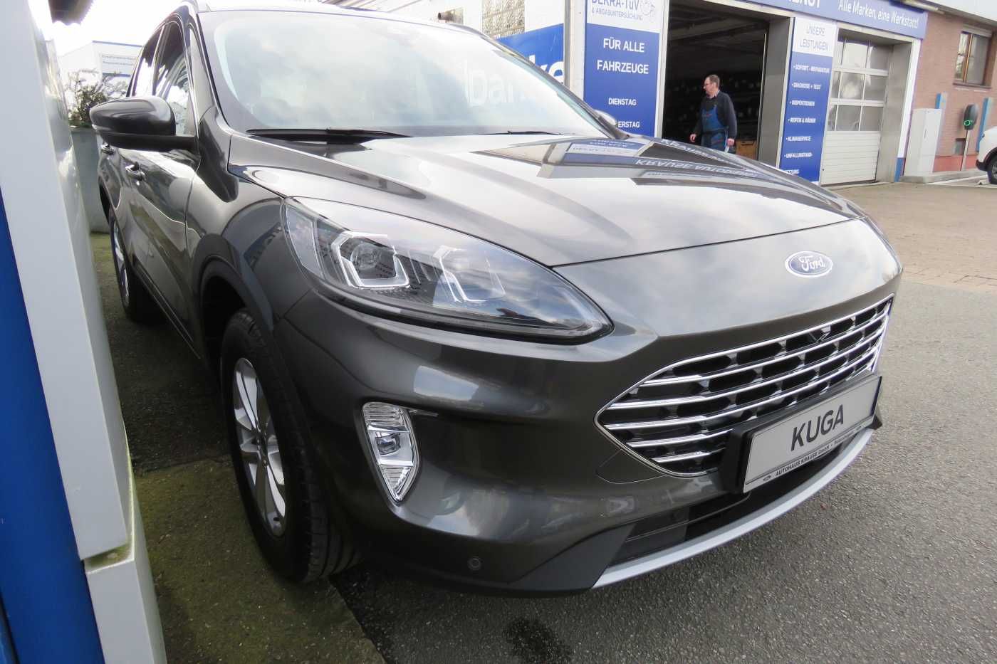Ford Kuga Hybrid Titanium X - Samsaru's Car Outlet