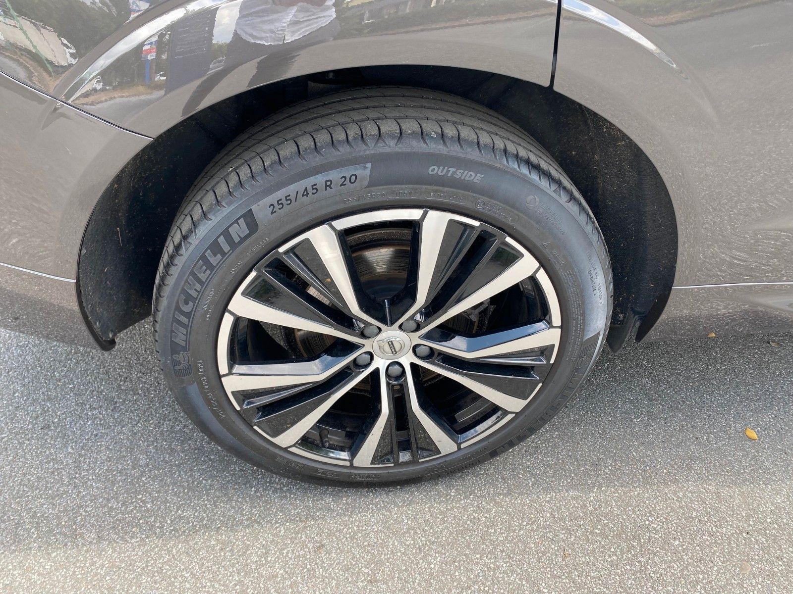 Volvo XC 60 B5 AWD Ultimate Dark - Samsaru's Car Outlet