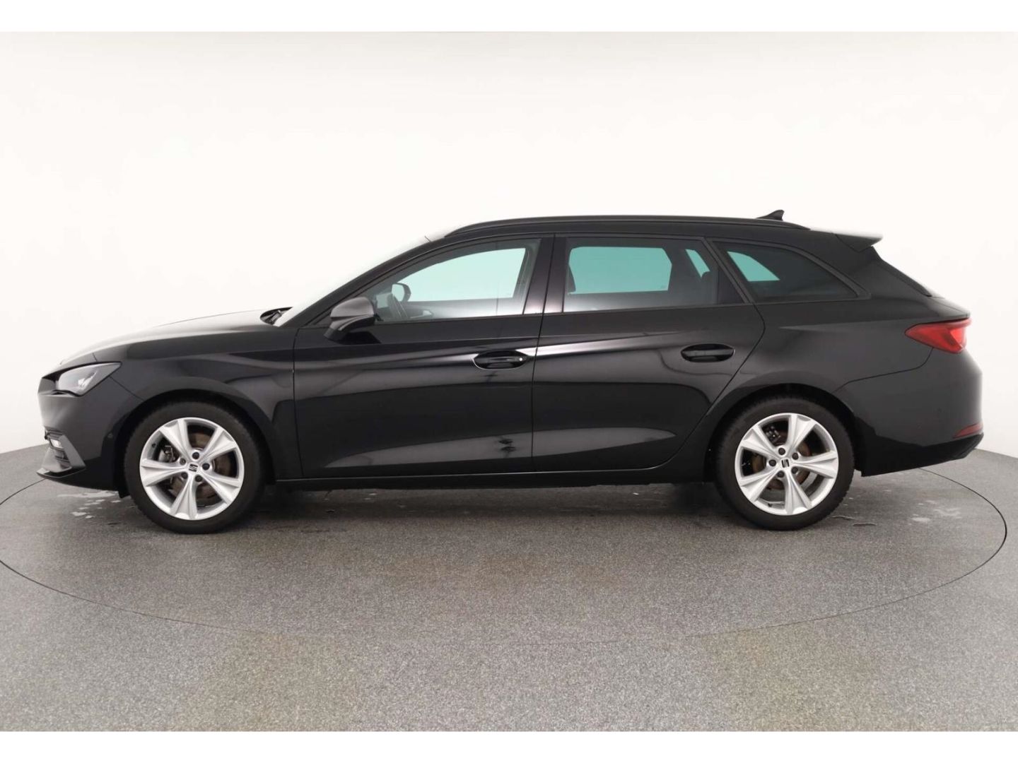 Seat Leon Sportstourer 2.0 TDI DSG FR AHK/NAV/RFK/ACC