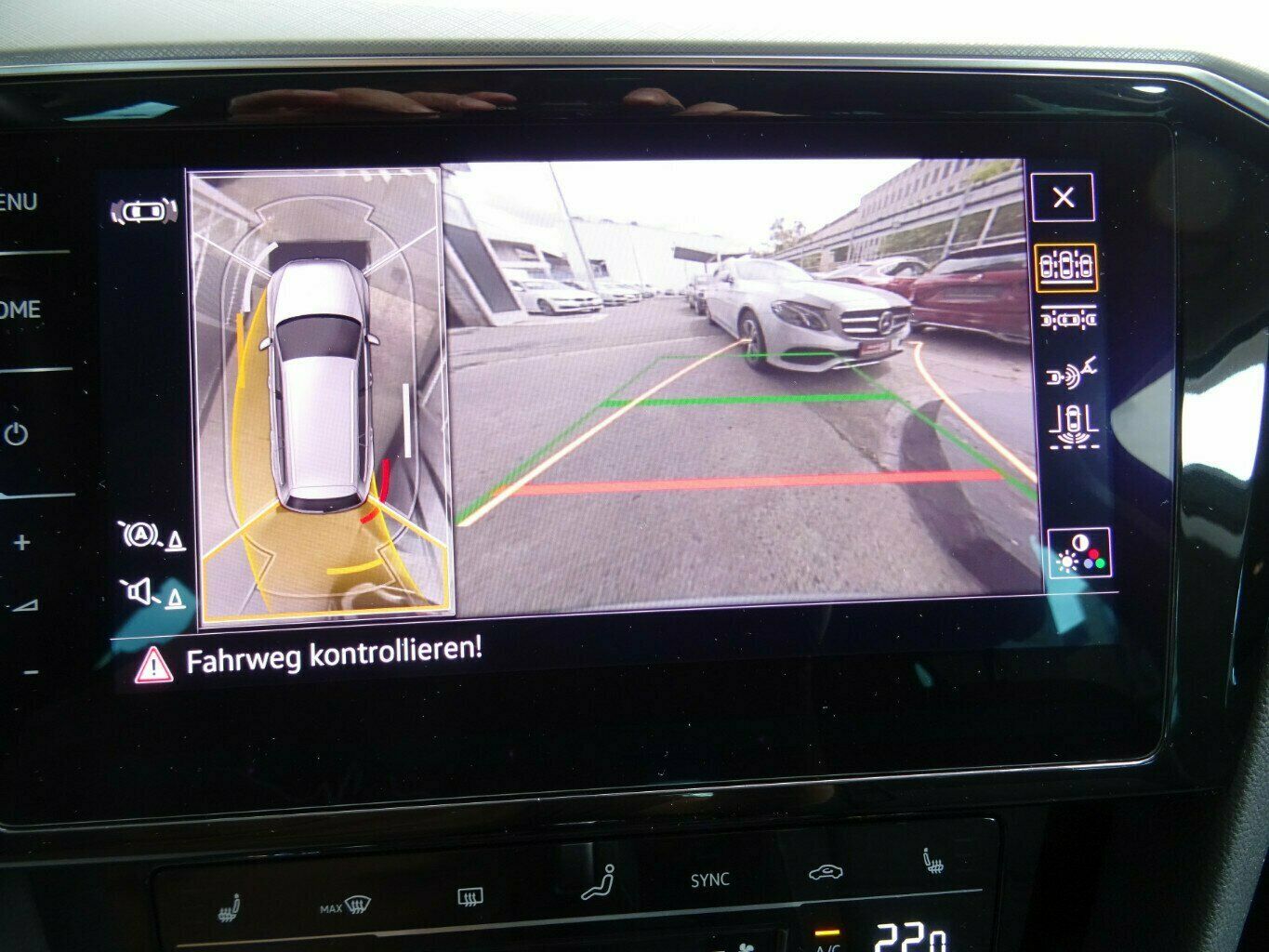 Volkswagen Passat Variant 2.0 TDI Autom - Samsaru's Car Outlet