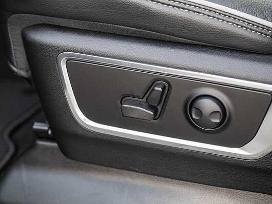 Dodge RAM 1500 Laramie Night Premium LPG